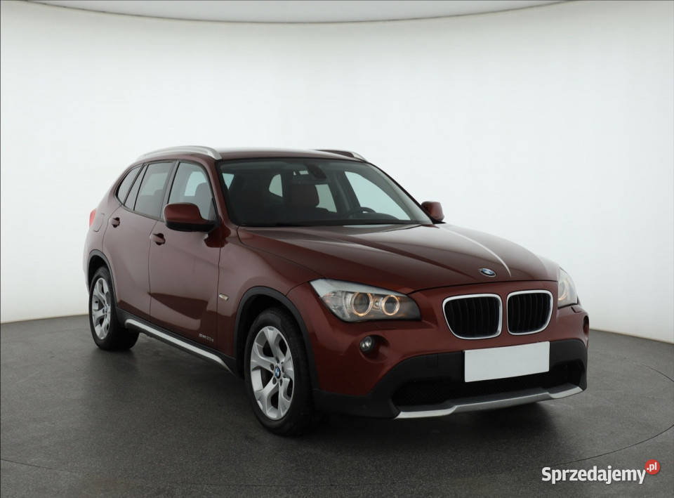 BMW X1 sDrive20d reflektory ksenonowe mazowieckie