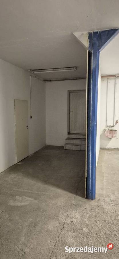 Hala magazynowa Wysoka brama Utwardzony plac