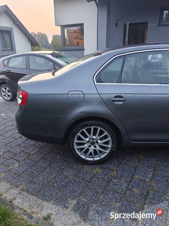 Volkswagen Jetta 16 MPI LPG 2005r małopolskie