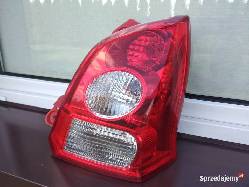Suzuki Alto Nissan Pixo lampa tył tylna prawa łódzkie Sieradz