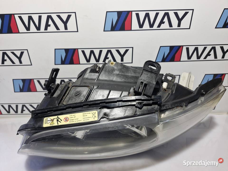 BMW E81 E87 LCI LAMPA PRZÓD LEWA XENON