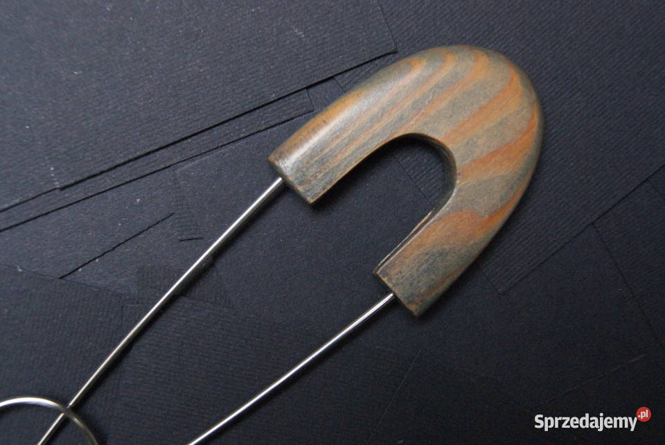 Szara agrafka drewno rękodzieło Łódź