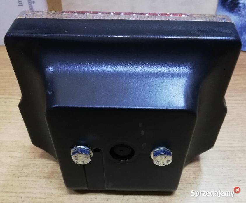 Lampa tylna kwadratowa MZ