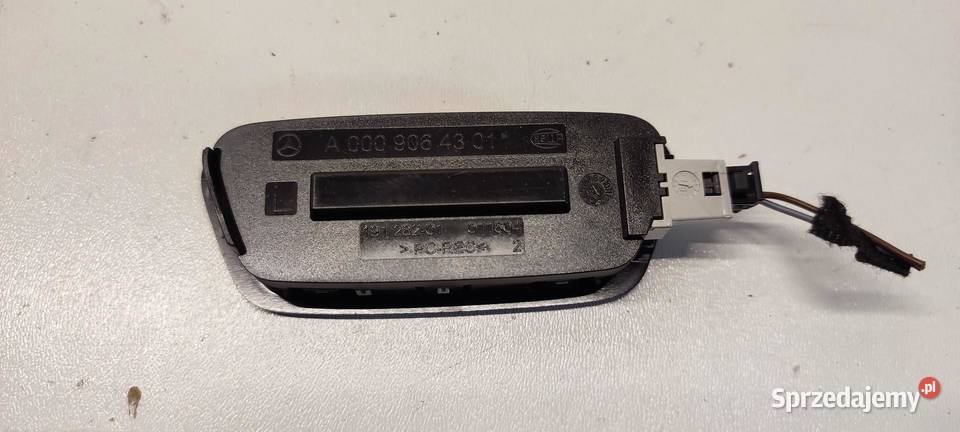 MERCEDES GLC W253 X253 LAMPKA KABINY A0009064301