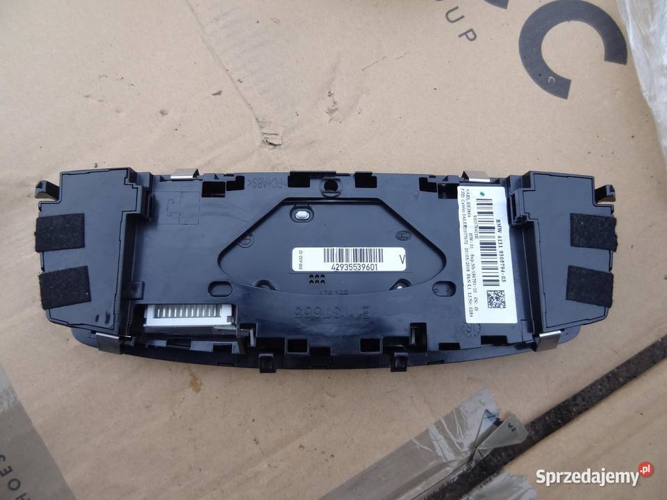 LAMPKA OŚWIETLENIE KABINY BMW F23 F33 F83