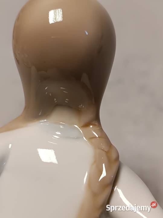 LLADRO 68 Dziewczynka w nocnej koszuli Scornful Gdańsk