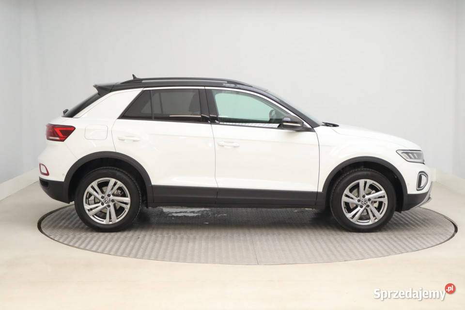 VW TRoc 15 TSI asystent pasa ruchu Zabrze