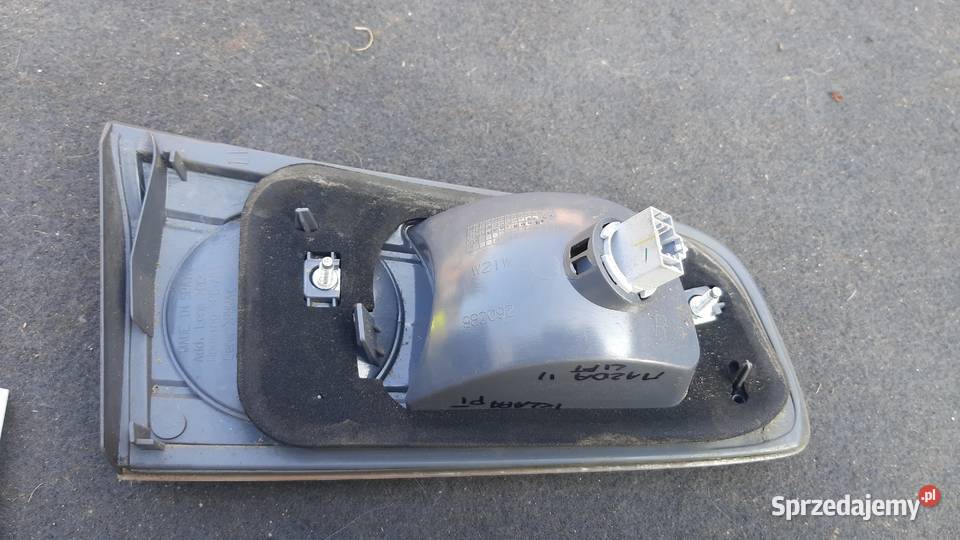 lampa tylna prawa w klapę Mazda II DY lift FL dolnośląskie Dębno