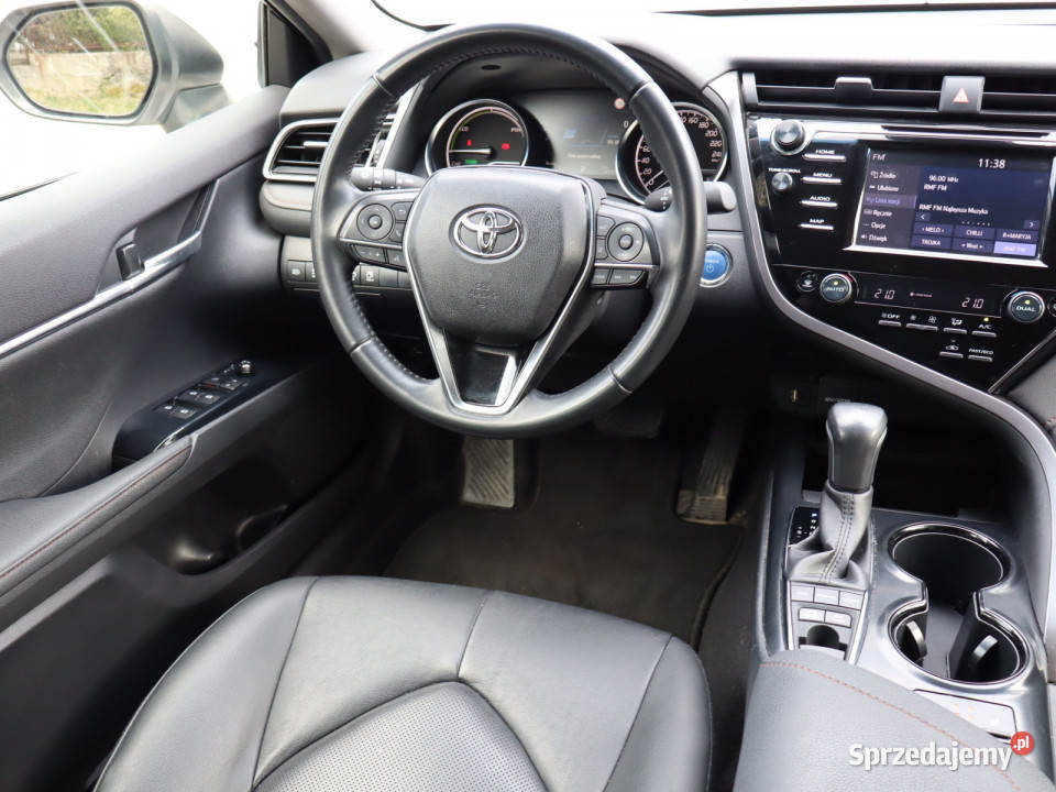 Toyota Camry 25 Hybrid automatyczna