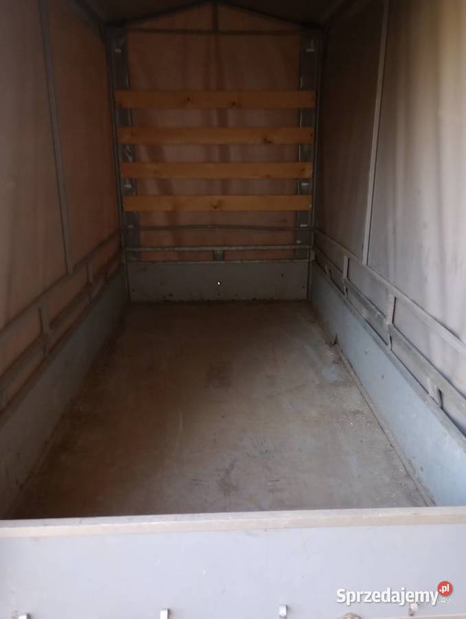 Przyczepka samochodowa