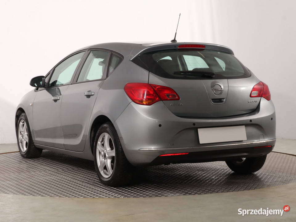 Opel Astra 14 T szary Motoryzacja Katowice
