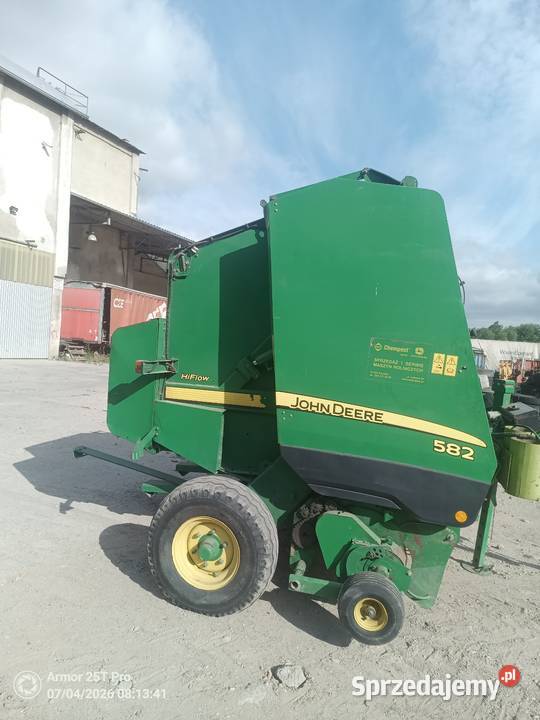 Prasa John Deere 582 model 2009