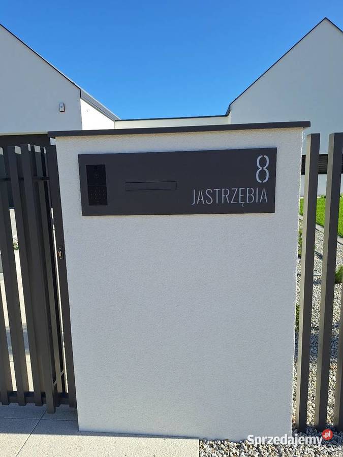 Podświetlana tablica adresowa numer domu Luboń