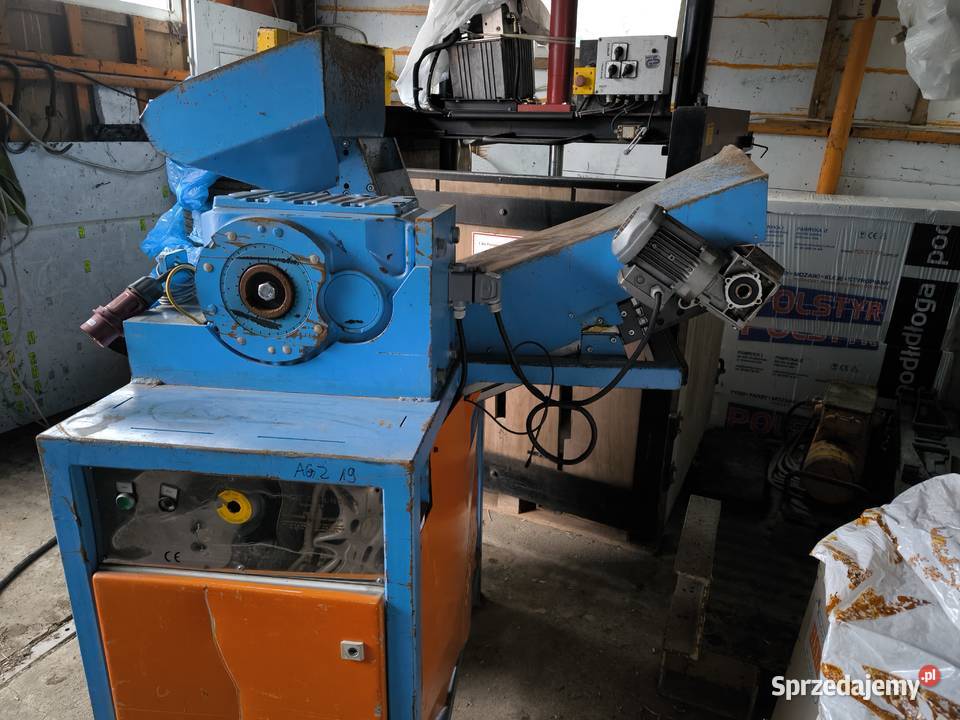 Kruszarka rębak młyn do rur gilzy pcv zlepy osb