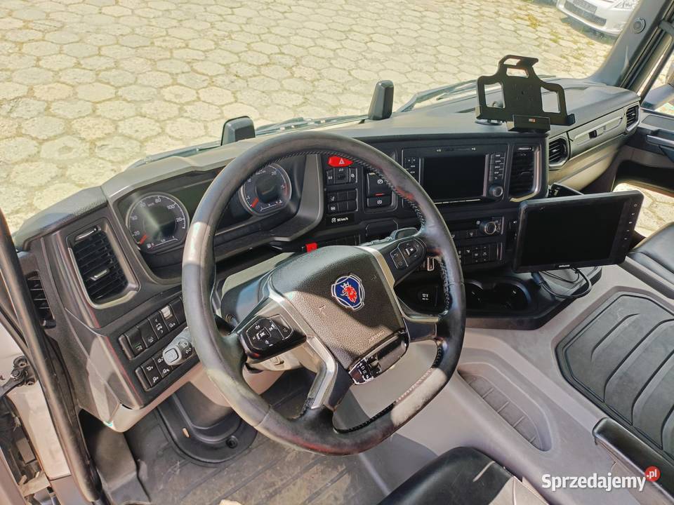 SCANIA P280 4x2 CHŁODNIA IZOTERMA PODNOSZONY Częstochowa