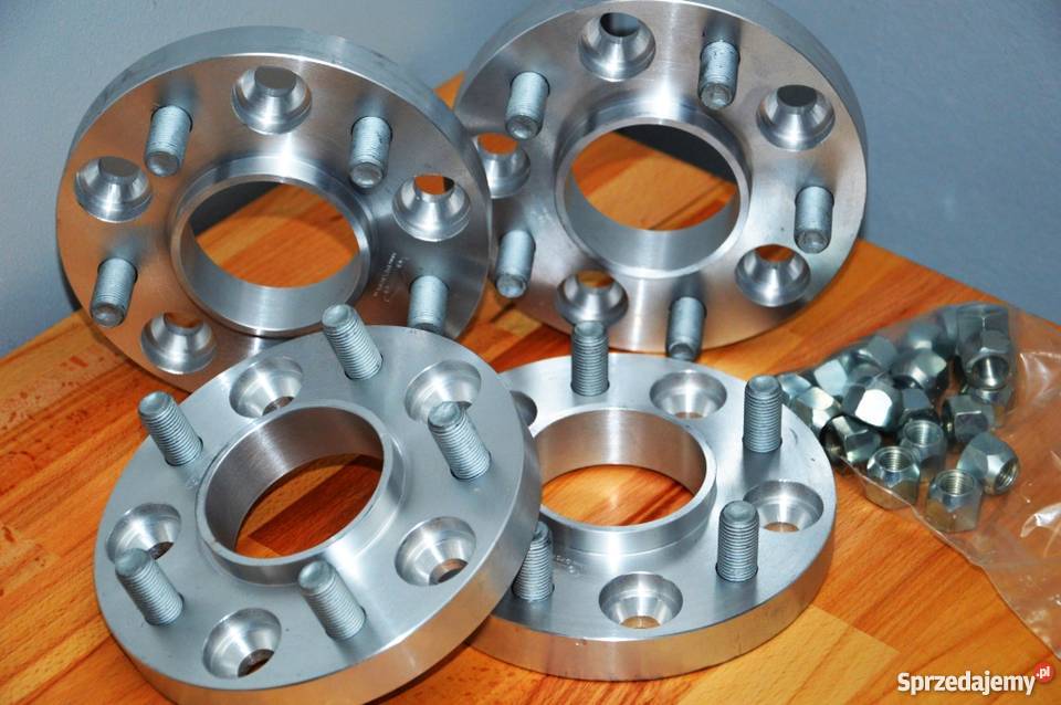ADAPTERY do zmiany rozstawu kółNISSAN TOYOTA mazowieckie Radom