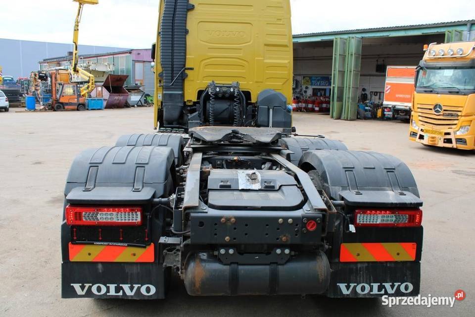 Ciagnik 6x4 160 tonowy Volvo FH 660
