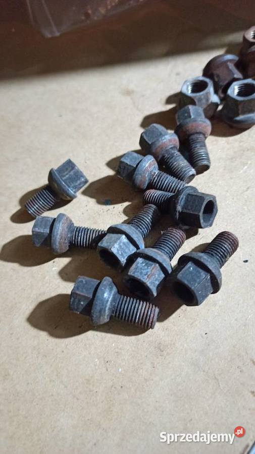 Śruba nakrętka Mercedes MB100 Szpilka koła przód Dębica