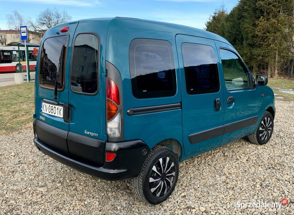 Sprzedam ładne renault Kangoo 2002 zadbany zero welurowa tapicerka