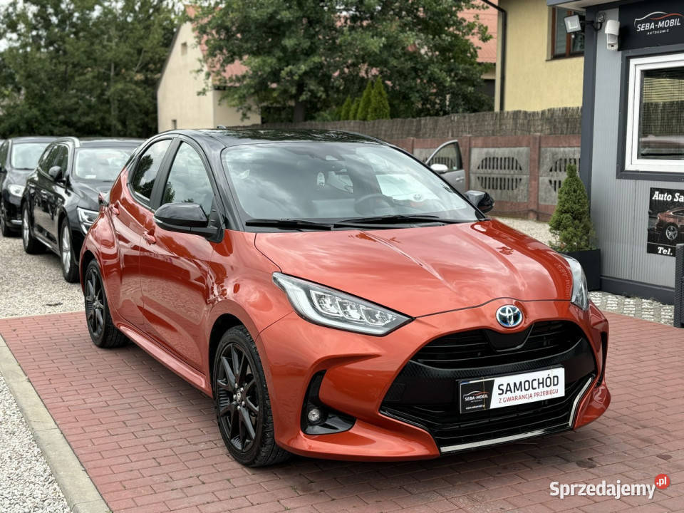 Toyota Yaris Hybryda Gwarancja Automat Salon gniazdo AUX Sade Budy