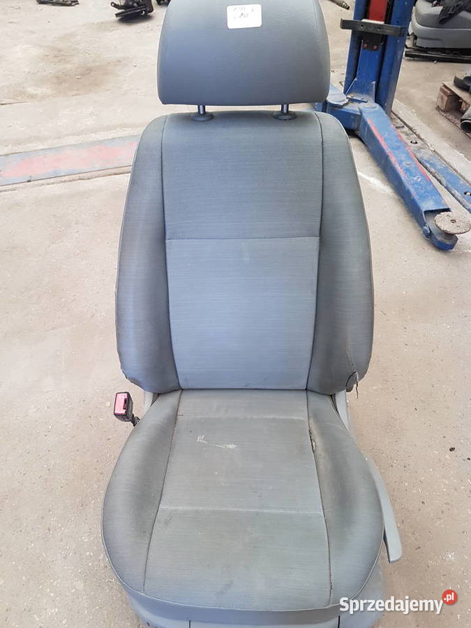 VW CADDY 2K0 2005 2006 FOTEL SIEDZENIE LEWE Rok produkcji 2005 Turek sprzedam