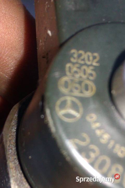 wtryskiwacz Mercedes 22 27 32 w210203 A 613 070 Warszawa