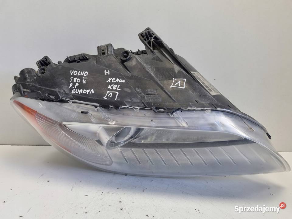 PRZEDNIA LAMPA Volvo V70 III XC70 S80 II XENON Chełm