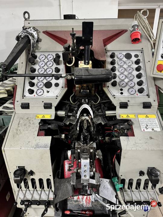 Ćwiekarka czubków Molina e Bianchi Sincron BM Radom