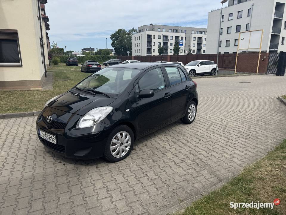 Toyota Yaris II 133 Dual VVTi pierwszy benzyna Szczecin