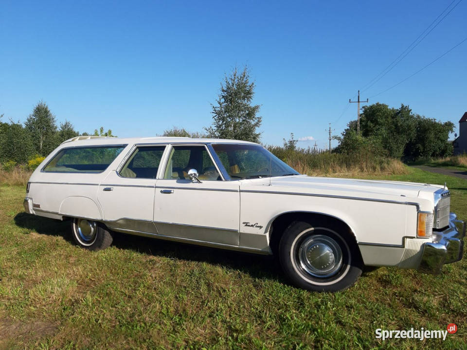 Chrysler Town Country Station Wagon 1977 z Sulechów