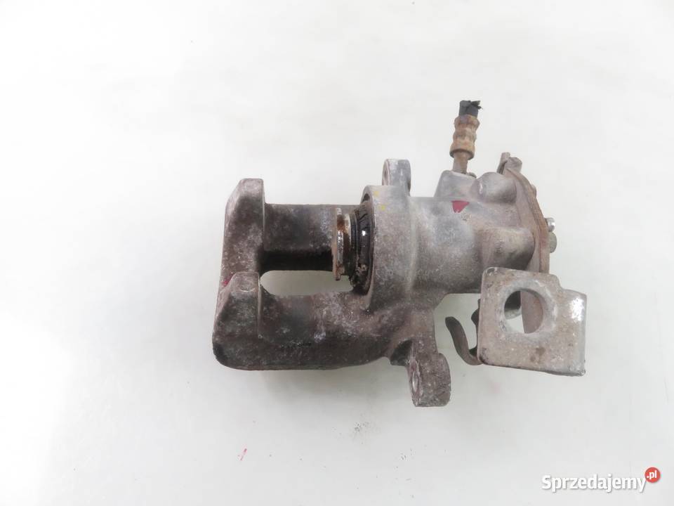 ZACISK PRAWY TYŁ TOYOTA AURIS I E15