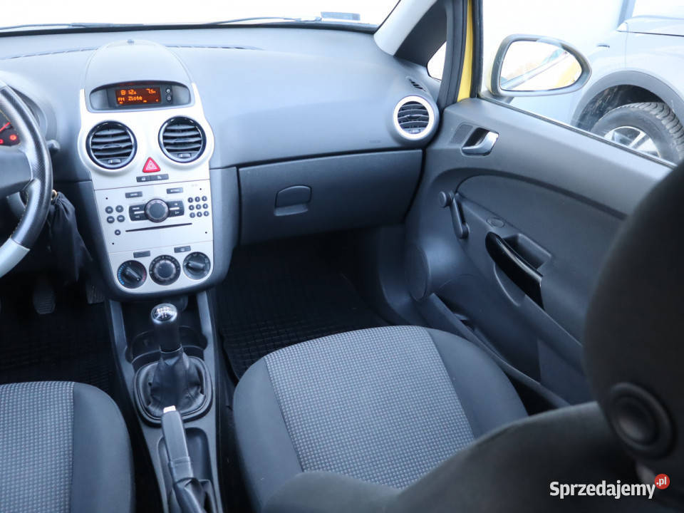 Opel Corsa 12 ASR (kontrola trakcji)