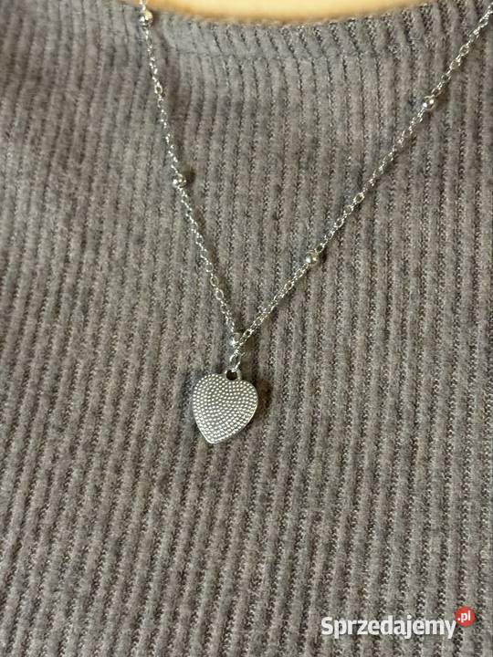 Delikatny naszyjnik z serduszkiem srebrny kolor Pruszków