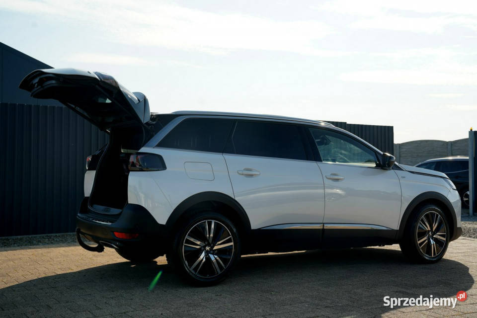 Peugeot 5008 GT kamery Skora Nawi blis night komputer pokładowy