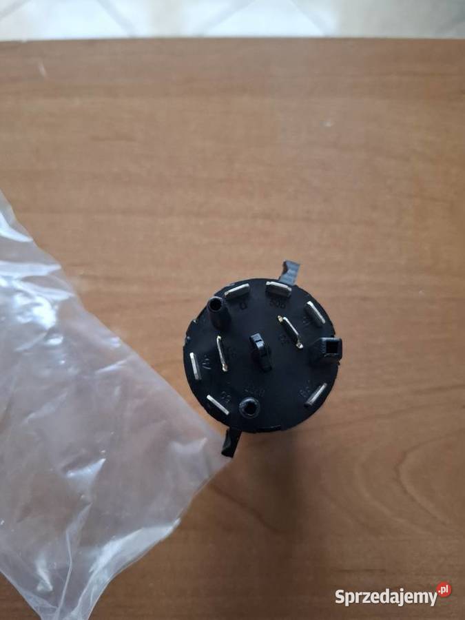 Kostka stacyjki Audi A6 C4 duzy otwor 4A0905849C Kłodzko