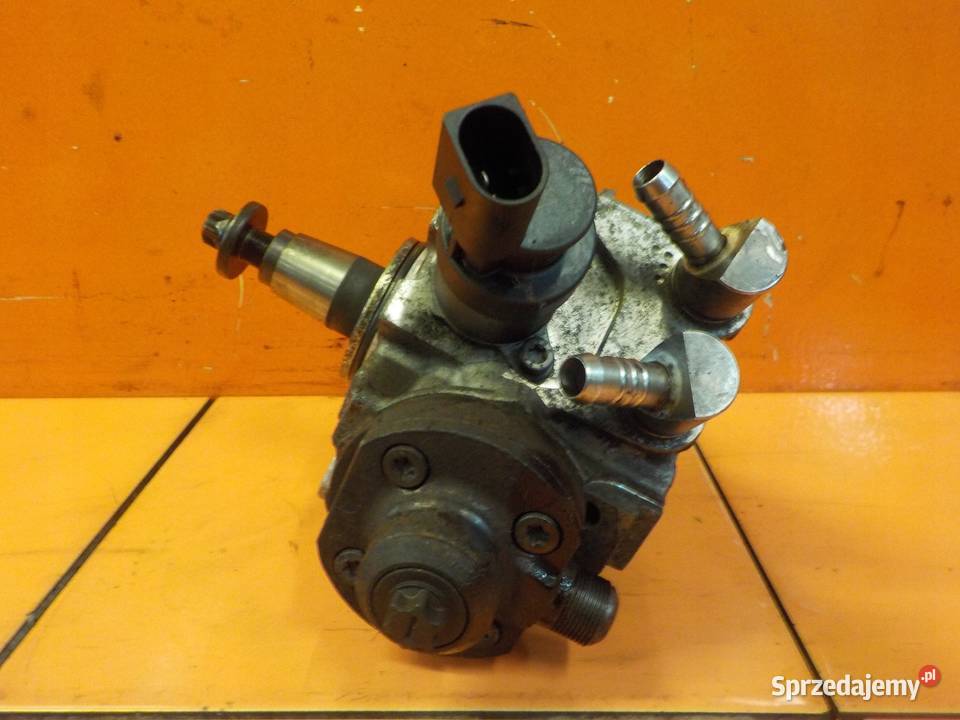 BMW E60 E90 E87 E83 20 D 10r 177 N47 pompa