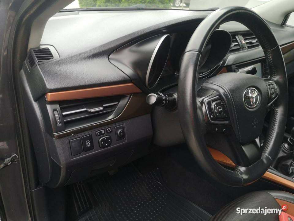 Toyota Avensis 20 D4D 143 Salon Navi Premium asystent pasa ruchu Strzegom