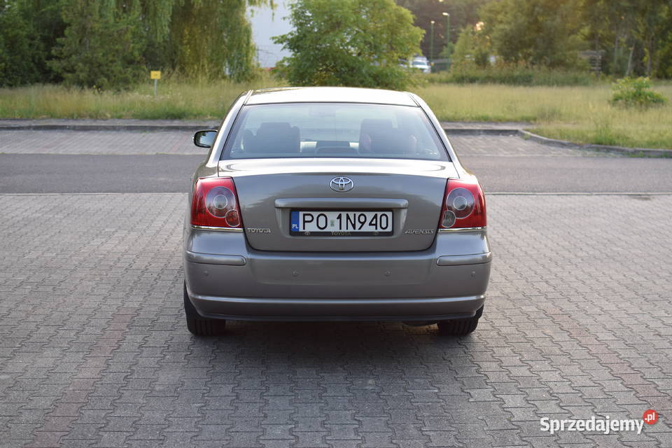 Toyota Avensis Sedan Lift 16 16v salon polska 127000km Ostrów Wielkopolski