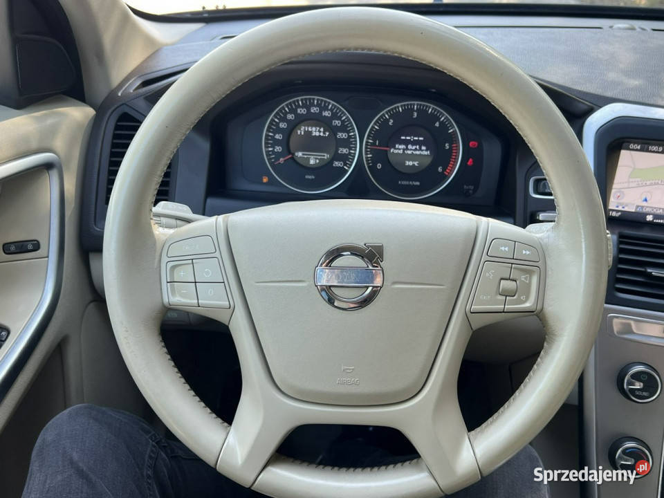 Volvo XC 60 Volvo XC 60 20 DRIVe Kinetic nawigacja Gostyń