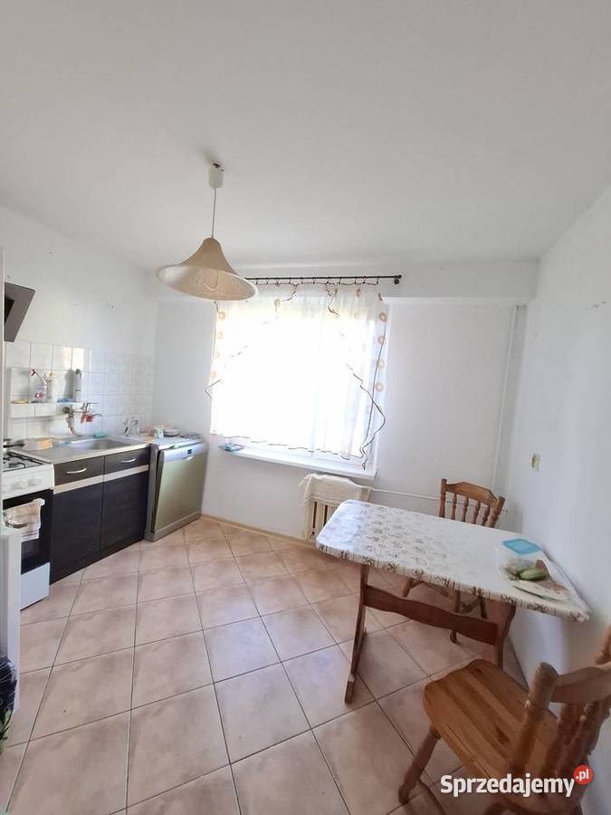 Przestronne mieszkanie 3 pokoje hol 654m2 piętro piwnica Krąplewice