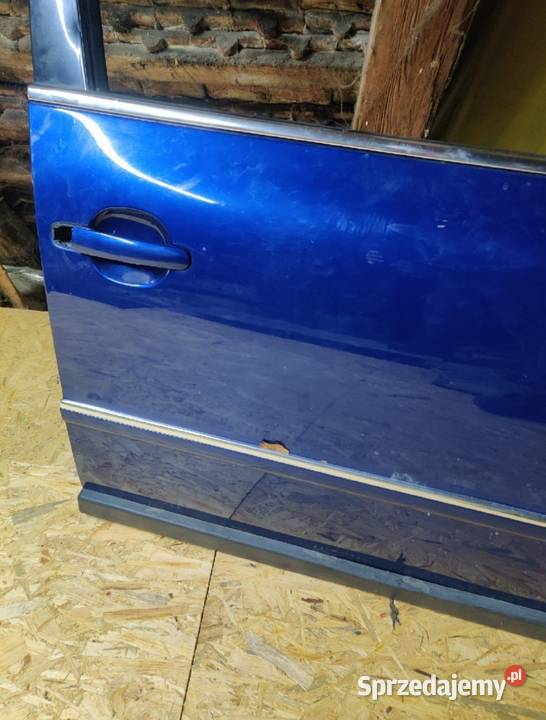 DRZWI PRZEDNIE PRZÓD PRAWE VW PASSAT B5 LIFT Rok produkcji 2002 dolnośląskie Syców