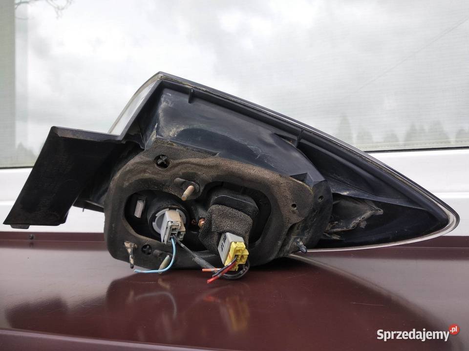 Mazda 3 BK LIFT FL lampa tył tylna lewa w Sieradz