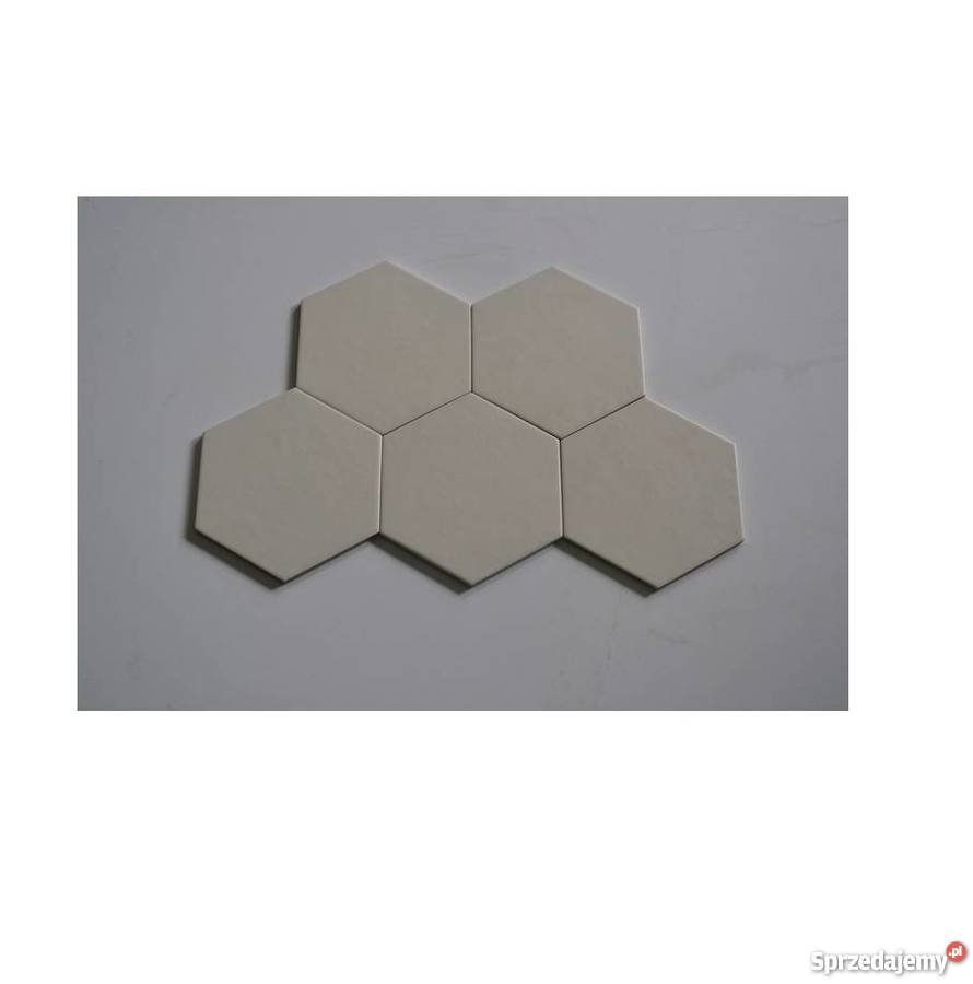Hexagonal Design Biało czarne mat płytki Equipe małopolskie Zakopane