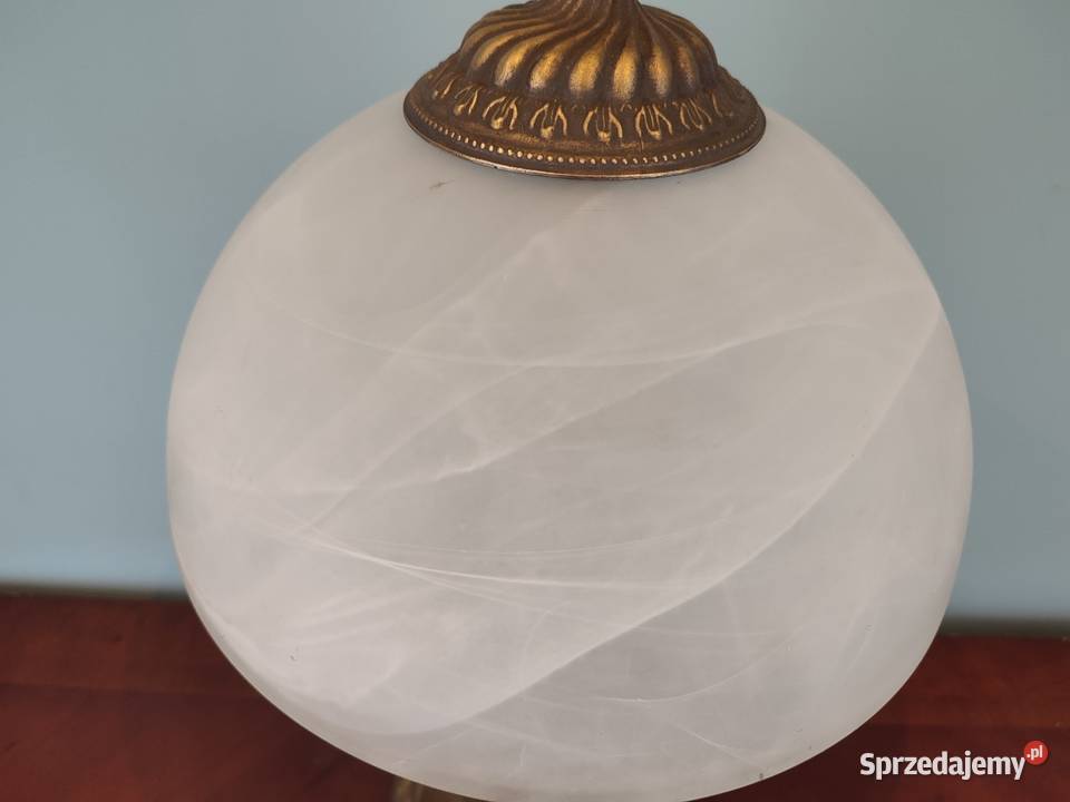 Piękna mosiężna lampa z mlecznym zdobionym Łódź