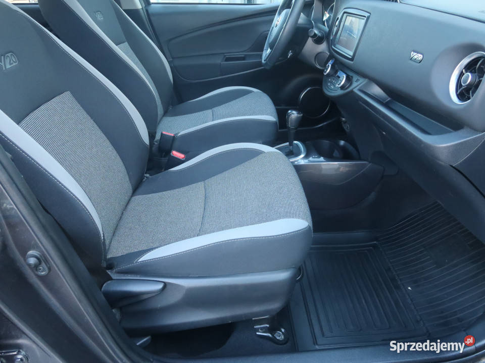Toyota Yaris 15 Hybrid komputer pokładowy Yaris Lublin