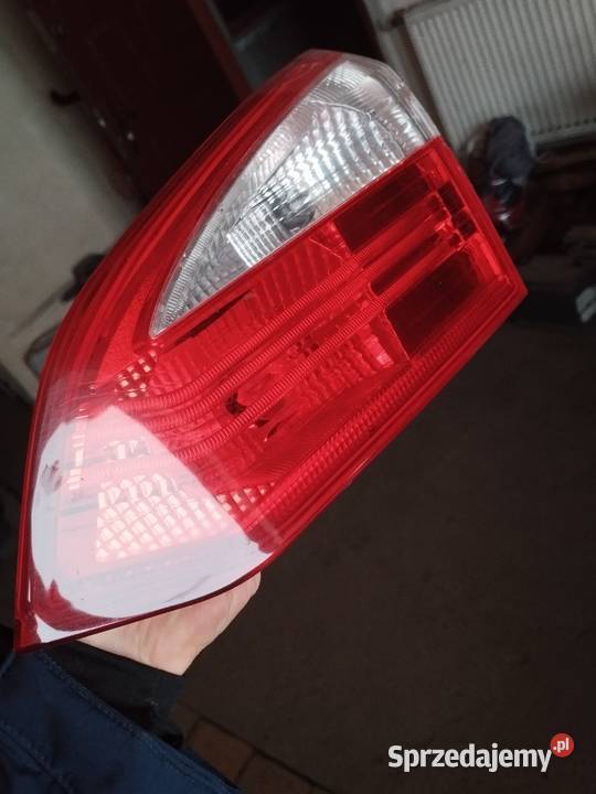 Lampy tył ford focus kombi 11 Lampy tylne Obiedzino Górne