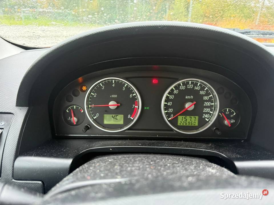 Sprzedam forda mondeo 18 benzyna 226000km Dywity sprzedam