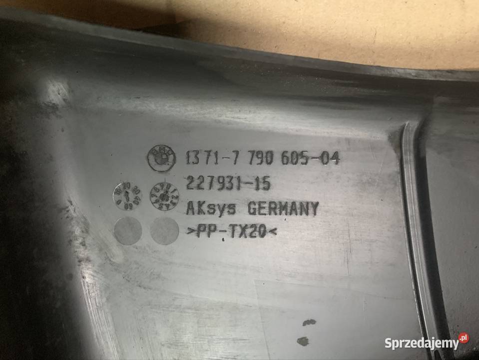 Osłona Górna silnika bmw 3 e90 e91 e92 bmw 1 e81 Rok produkcji 2005 Szczecin