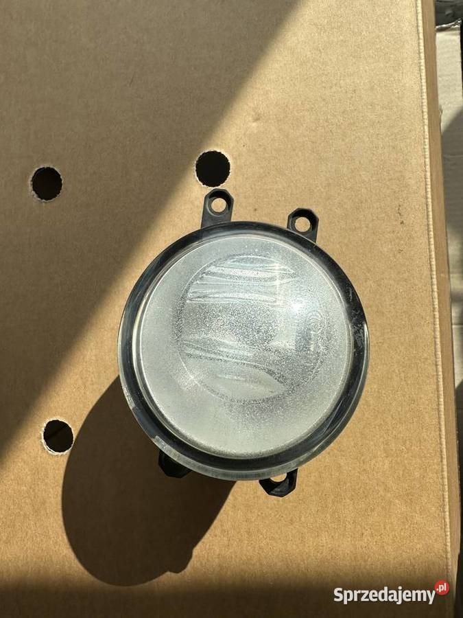 Toyota 812100D042 Prawa lampa przeciwmgielna Białystok