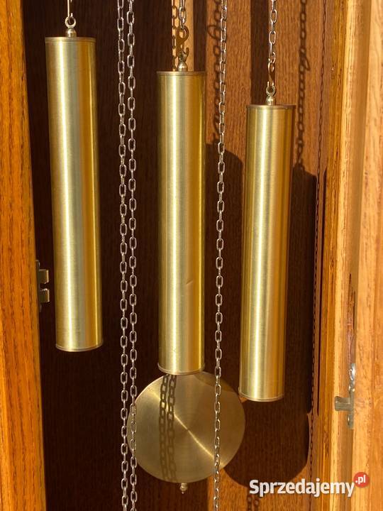 Zegar kwadransowy stojący w rzeźbionej dębowej Gryfice